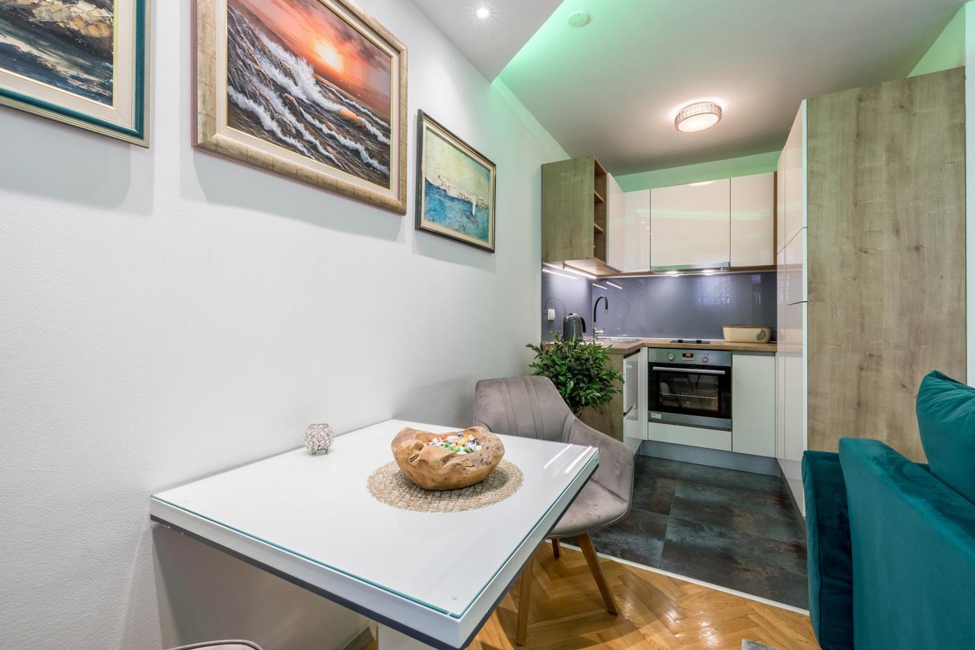 Noemi Luxury Apartment Solin Exterior photo